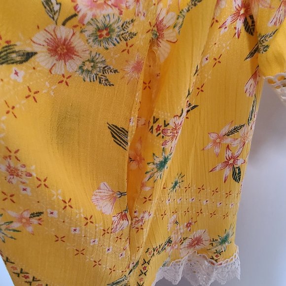 Yellow Floral Kimono With White Trim - Picture 5 of 8